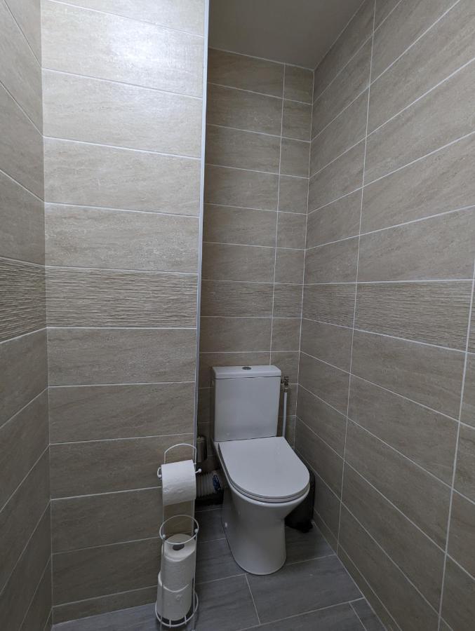 Appart Tout Confort Tres Proche Rer A Torcy  Exterior foto